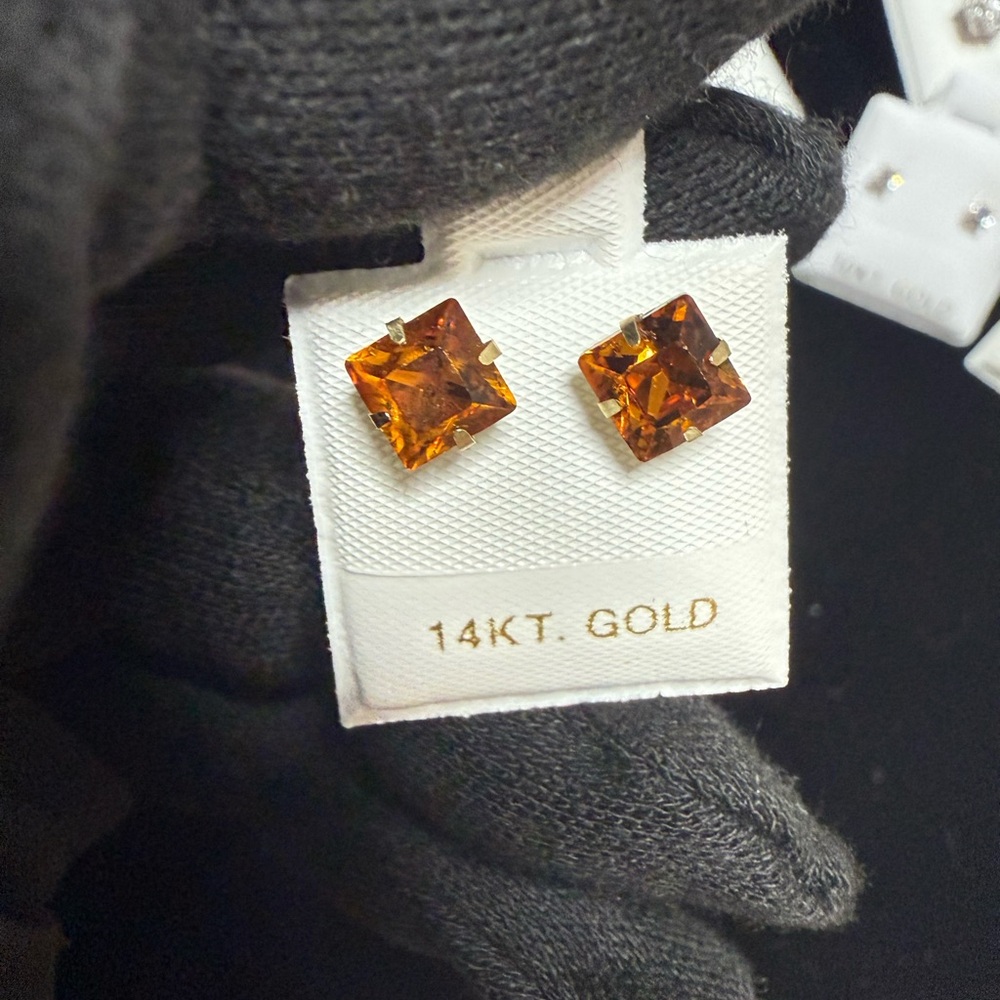 14kt Gold Square Amber Earrings